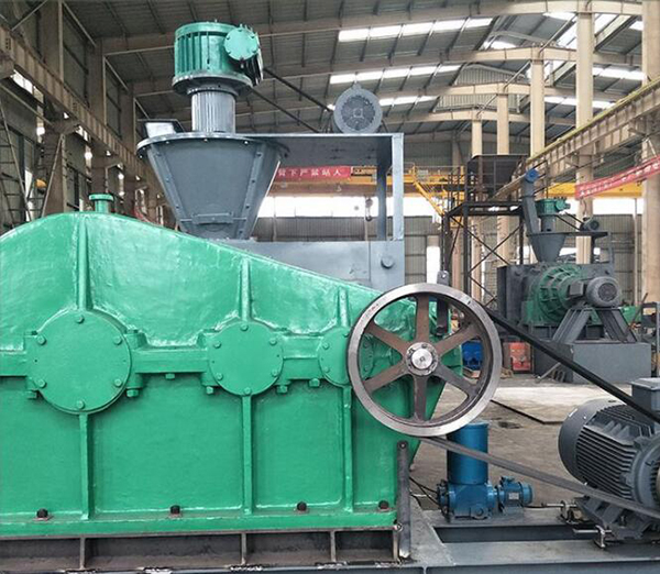 壓球機(jī)球窩錯(cuò)位的調(diào)節(jié)方法